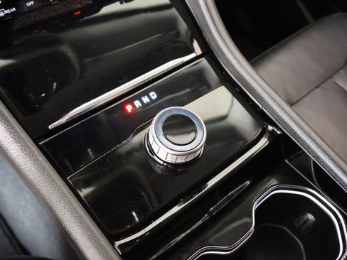 Used 2022 Jeep Grand Cherokee L Limited RWD image 9