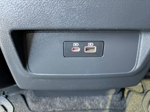 Used 2022 Nissan Frontier S w/ Technology Package image 11