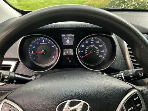 Used 2013 Hyundai Elantra GT FWD image 13