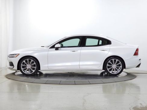 Used 2019 Volvo S60 T5 Momentum FWD image 5