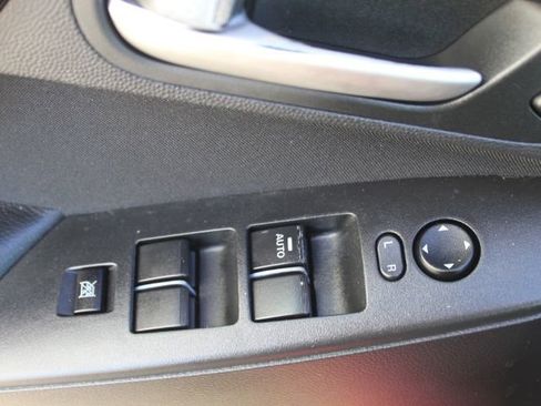 Used 2013 MAZDA MAZDA3 i Touring image 14