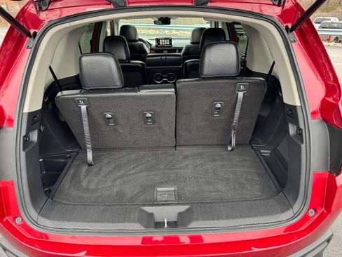 Certified 2023 Honda Pilot Touring image 5