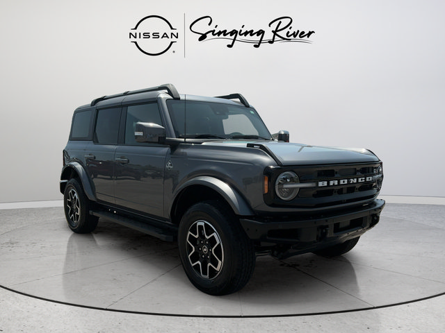 Used 2023 Ford Bronco Outer Banks AWD/4WD image 1