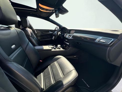 Used 2013 Mercedes-Benz CLS 63 AMG image 30