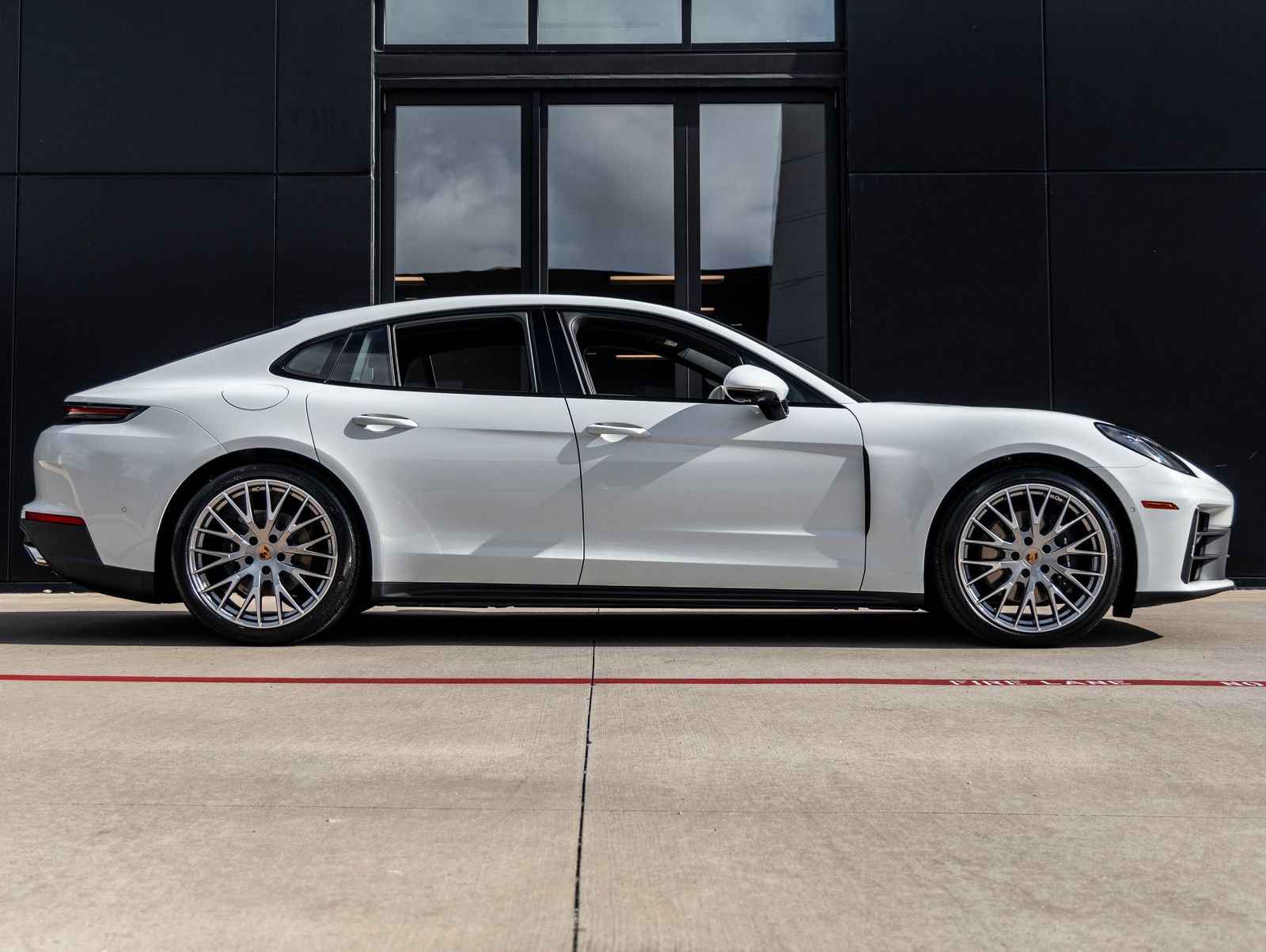 New 2026 Porsche Panamera 4 AWD/4WD image 12