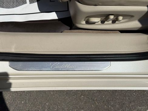 Used 2013 Cadillac XTS Premium FWD image 20