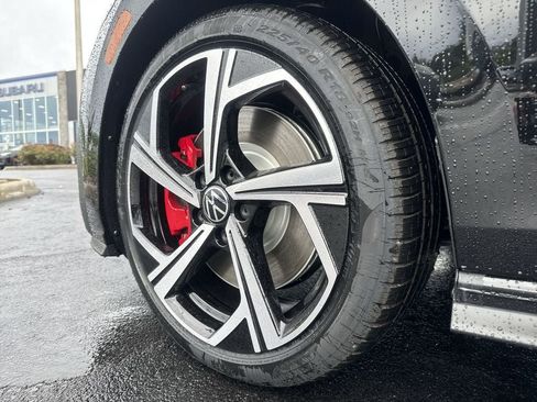 New 2026 Volkswagen GTI SE FWD image 8
