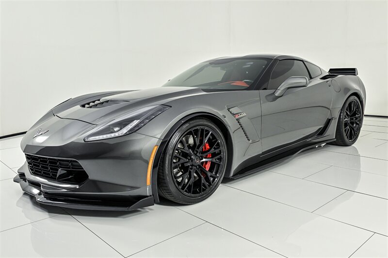 Used 2015 Chevrolet Corvette Z06 w/ 2LZ Preferred Equipment Group RWD image 5