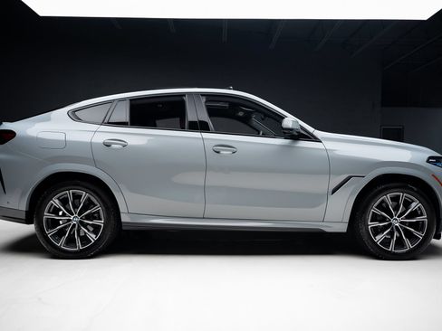 Used 2025 BMW X6 xDrive40i AWD/4WD image 36