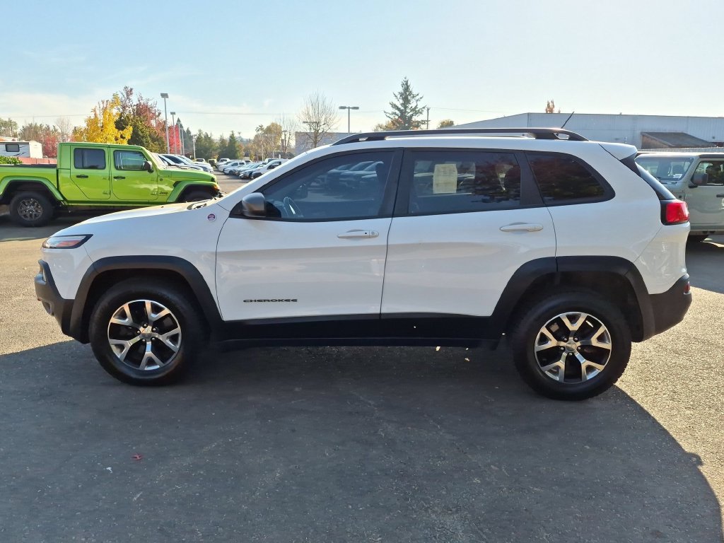 Used 2015 Jeep Cherokee Trailhawk w/ Comfort/Convenience Group AWD/4WD image 4