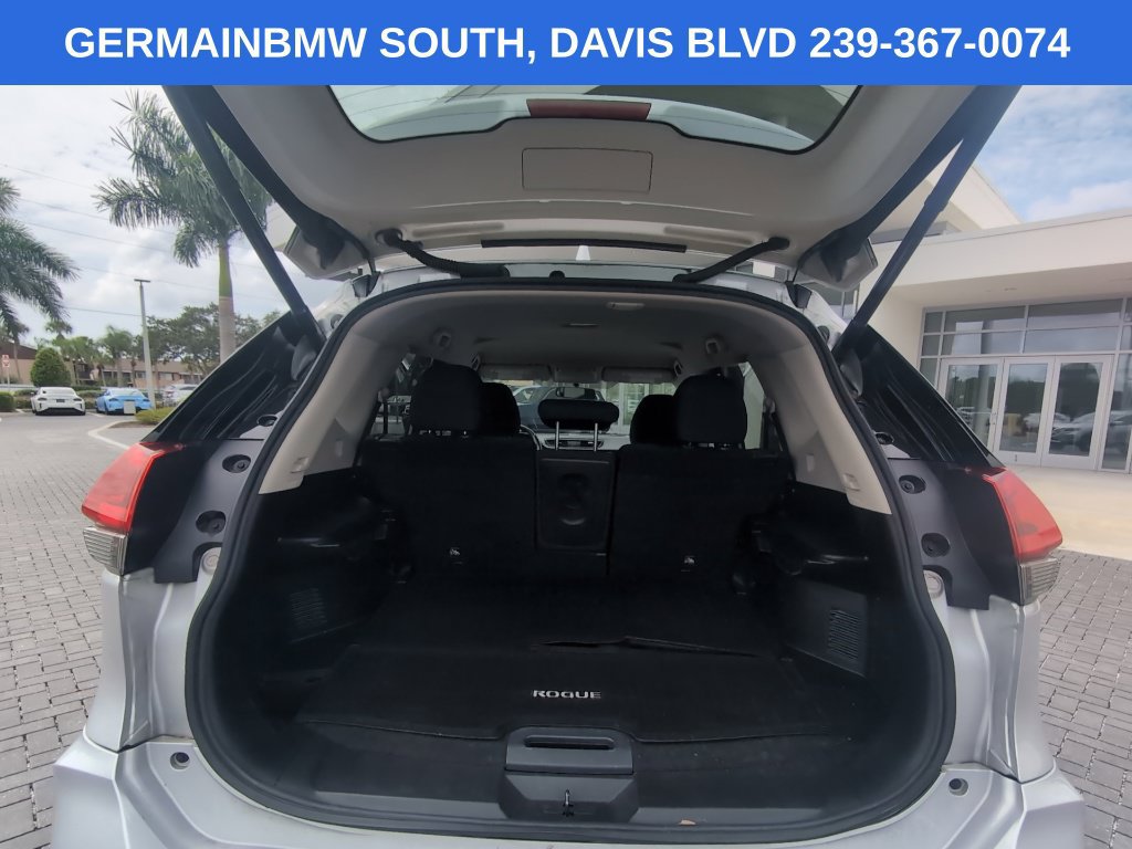 Used 2018 Nissan Rogue SV FWD image 16