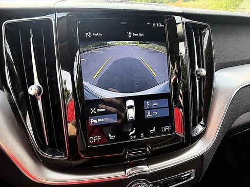 Used 2019 Volvo XC60 T5 Momentum w/ Multimedia Package FWD image 14