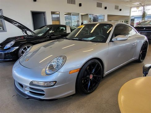 Used 2006 Porsche 911 Carrera 4 image 3
