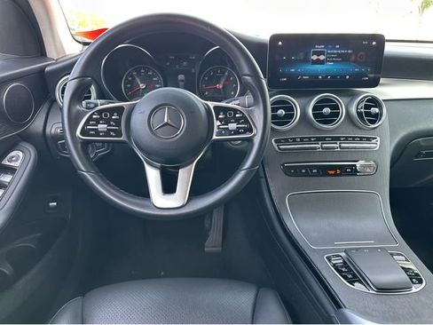 Used 2022 Mercedes-Benz GLC 300 image 8
