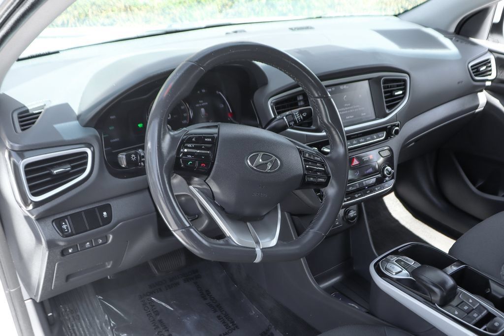 Used 2019 Hyundai Ioniq Electric FWD image 18