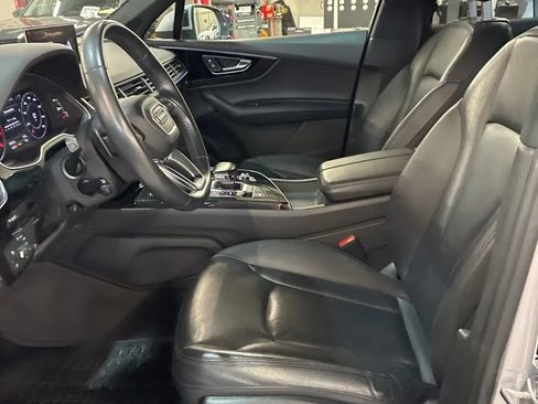 Used 2018 Audi Q7 3.0T Premium Plus w/ Premium Plus Package AWD/4WD image 2