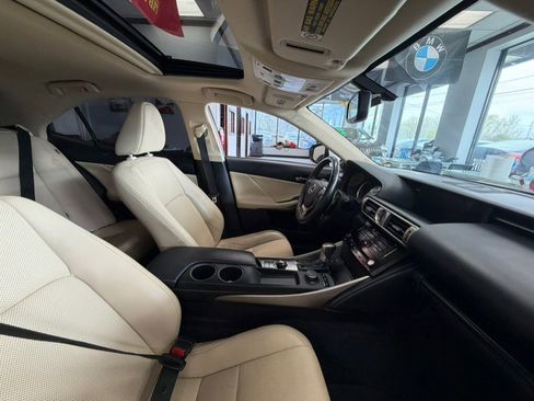 Used 2014 Lexus IS 250 w/ Premium Package image 35