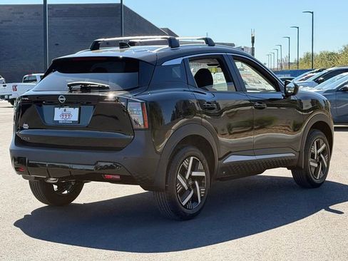 New 2026 Nissan Kicks SV w/ Cold Weather Package FWD image 6