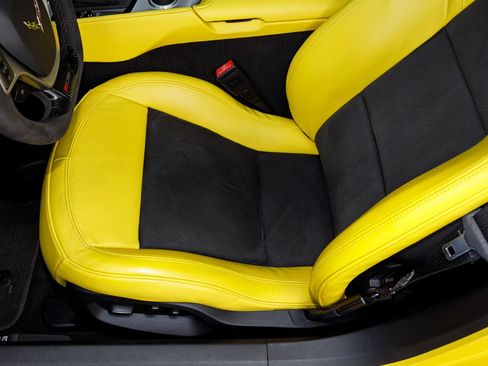 Used 2019 Chevrolet Corvette Z06 RWD image 39
