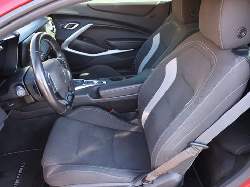 Used 2019 Chevrolet Camaro LT image 8