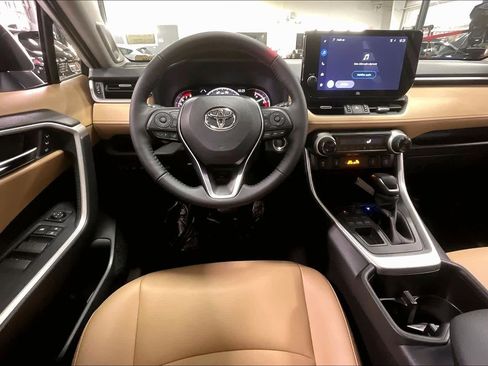 Used 2025 Toyota RAV4 XLE Premium AWD/4WD image 6