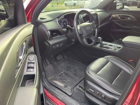 Used 2022 Chevrolet Traverse Premier w/ Redline Edition AWD/4WD image 5