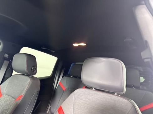 Used 2023 Chevrolet Colorado Z71 w/ Z71 Convenience Package 2 image 18