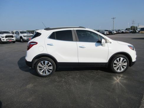 Certified 2019 Buick Encore Preferred FWD image 5