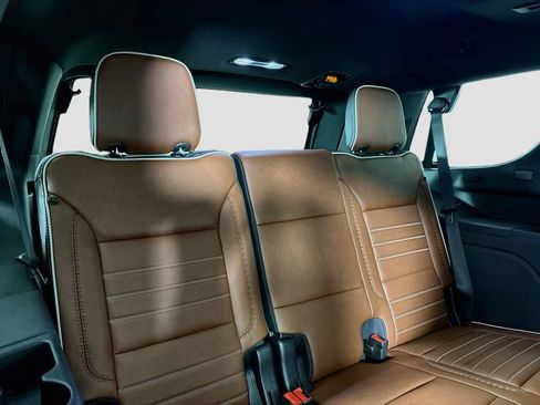 Certified 2024 GMC Yukon Denali Ultimate AWD/4WD image 34