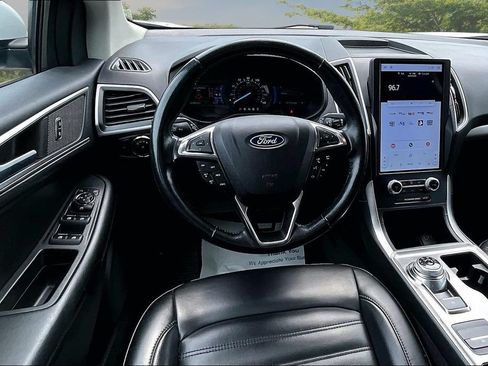 Used 2023 Ford Edge SEL AWD/4WD image 5