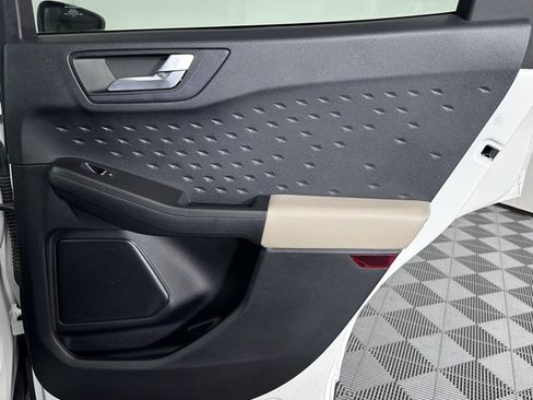 Used 2020 Ford Escape SEL image 28