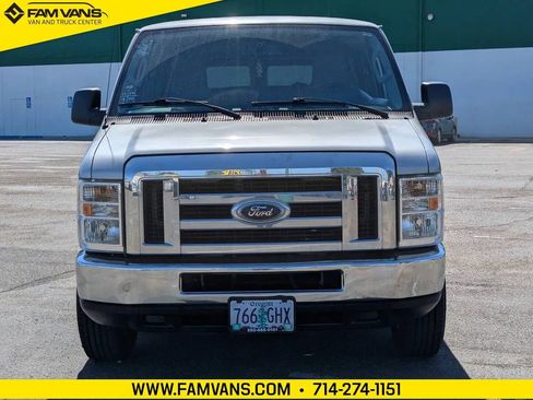 Used 2013 Ford E-350 and Econoline 350 XLT RWD image 2