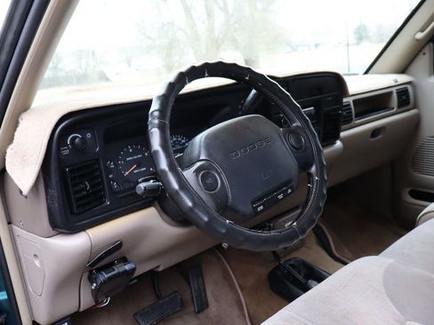 Used 1996 Dodge Ram 2500 Truck ST image 15