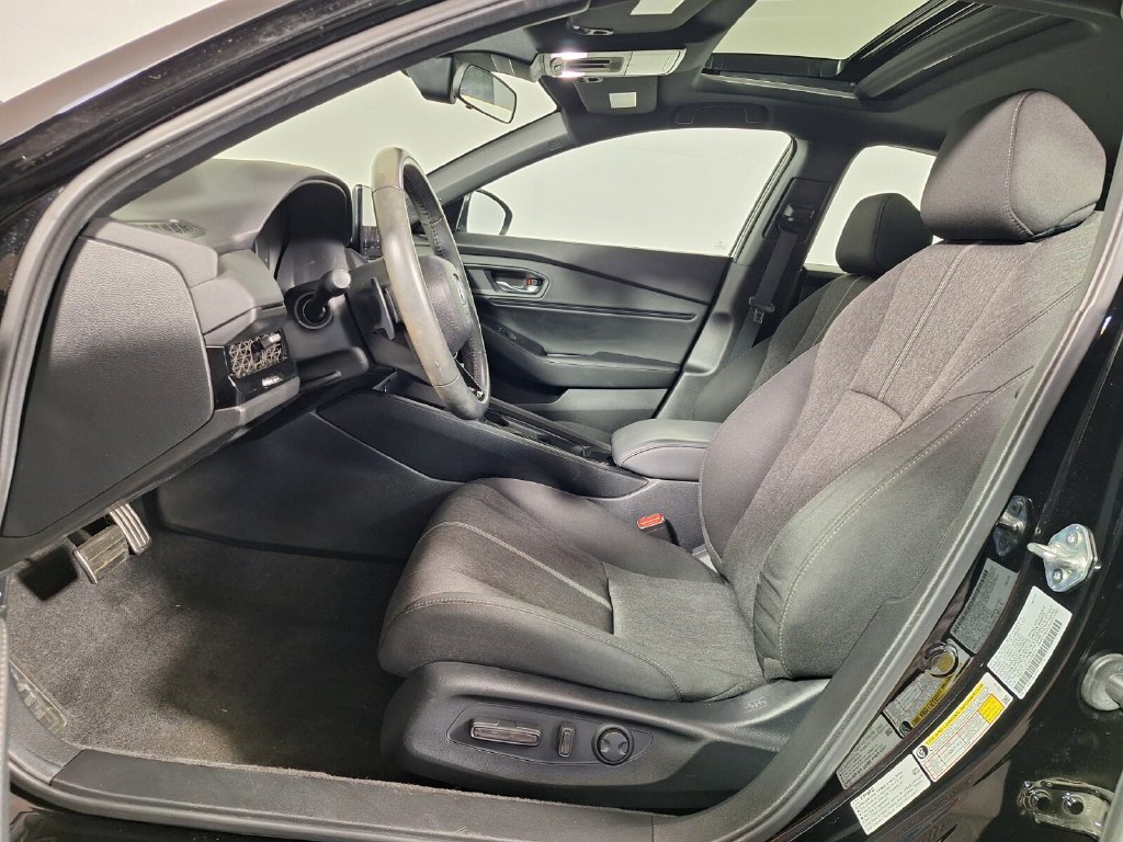 Used 2025 Honda Accord Sport image 11