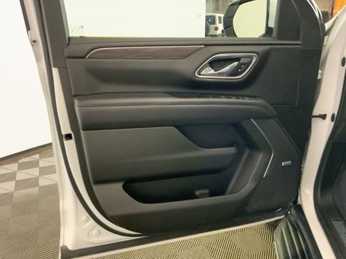Used 2021 Chevrolet Tahoe LT AWD/4WD image 16