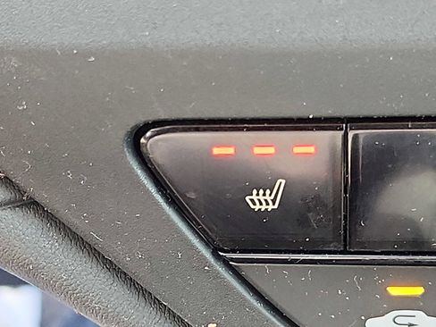 Certified 2023 Honda Accord EX image 25