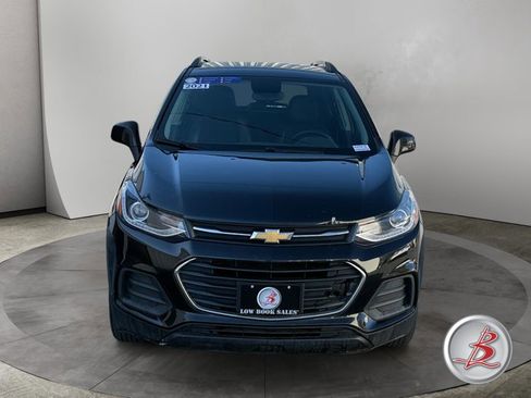 Used 2021 Chevrolet Trax LT AWD/4WD image 2