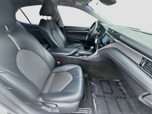 Used 2019 Toyota Camry SE FWD image 28