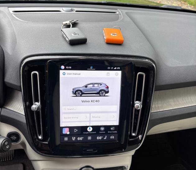 Used 2023 Volvo XC40 B5 Plus w/ Protection Package Premier AWD/4WD image 7