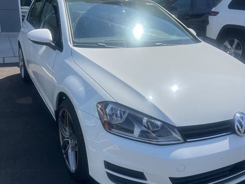 Used 2017 Volkswagen Golf Wolfsburg Edition image 4