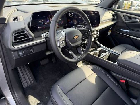 New 2026 Chevrolet Traverse LT w/ Driver Confidence Package FWD image 20