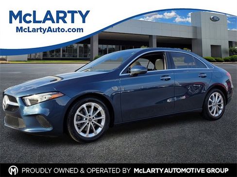 Used 2021 Mercedes-Benz A 220 image 1