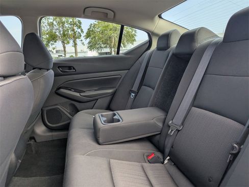 Used 2023 Nissan Altima 2.5 SV image 12