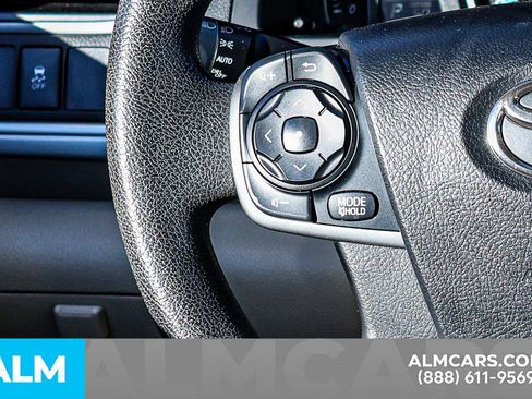 Used 2014 Toyota Camry LE image 31