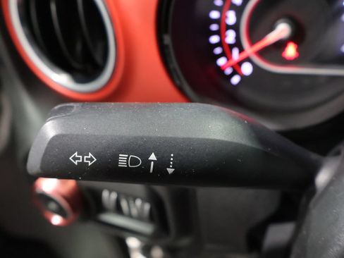 Used 2018 Jeep Wrangler Rubicon AWD/4WD image 34