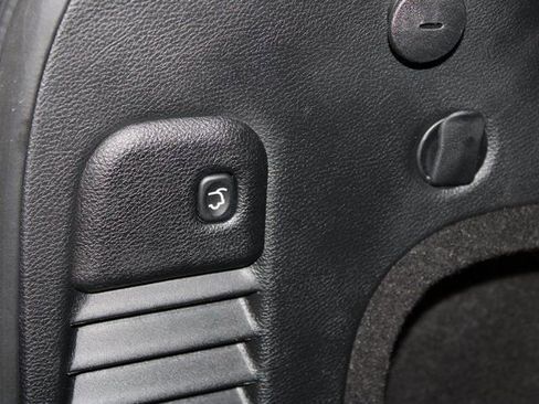 Used 2021 Jeep Grand Cherokee Overland image 35