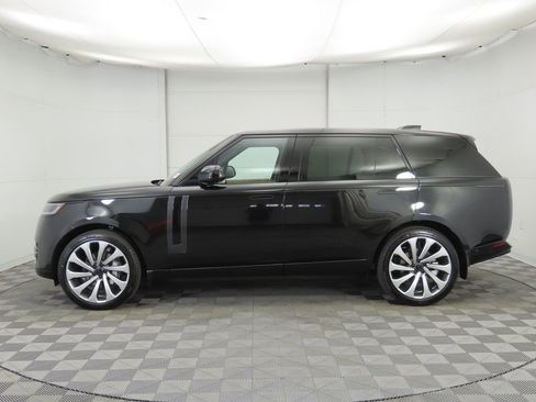 New 2026 Land Rover Range Rover Long Wheelbase SE image 8