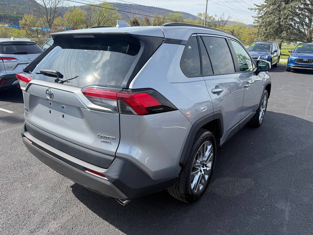 Used 2019 Toyota RAV4 Limited w/ All Weather Liner Package AWD/4WD image 5