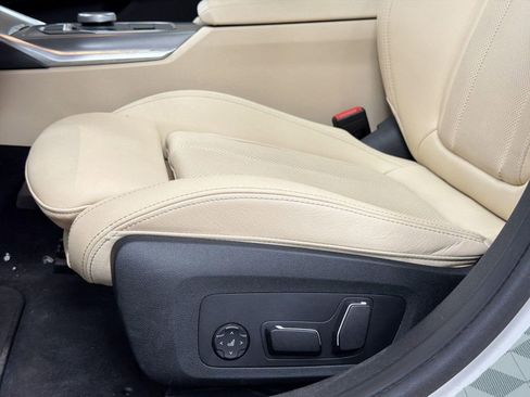 Used 2025 BMW 330i xDrive Sedan image 13