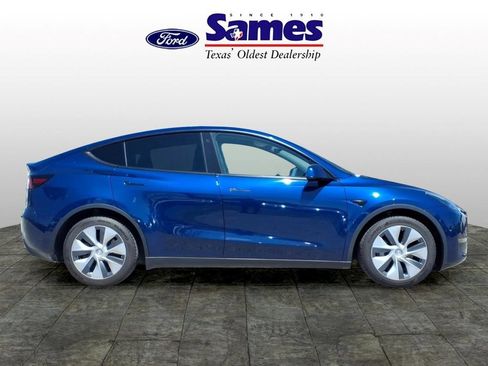 Used 2022 Tesla Model Y Long Range AWD/4WD image 4